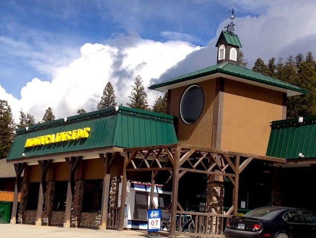 Radium Mountainside Market